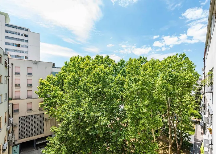 B&a - Center Of * Split