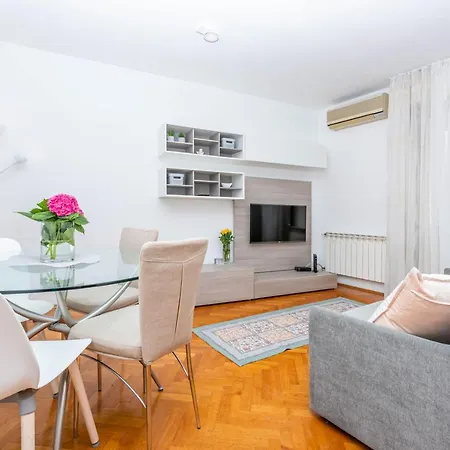 Apartment B&a - Center Of